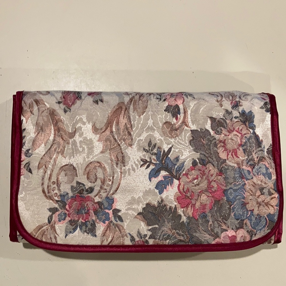 NWOT Freedom Jewelry Bag